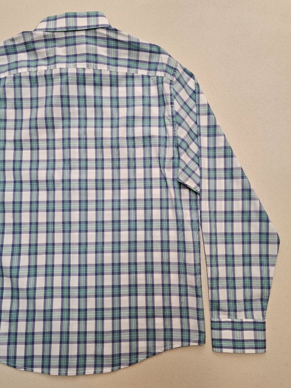UNTUCKit Button Down L - Picture 9 of 9